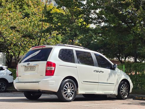 Kia Carnival New Carnival GLX Standard — пробег 85 430 км — фото 4 из 5