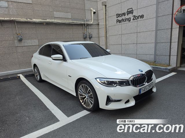 BMW 3-Series 330e Luxury — пробег 82 000 км — фото 1 из 5