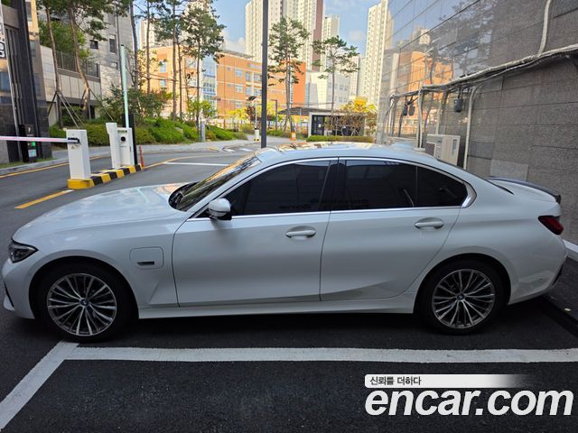 BMW 3-Series 330e Luxury — пробег 82 000 км — фото 2 из 5