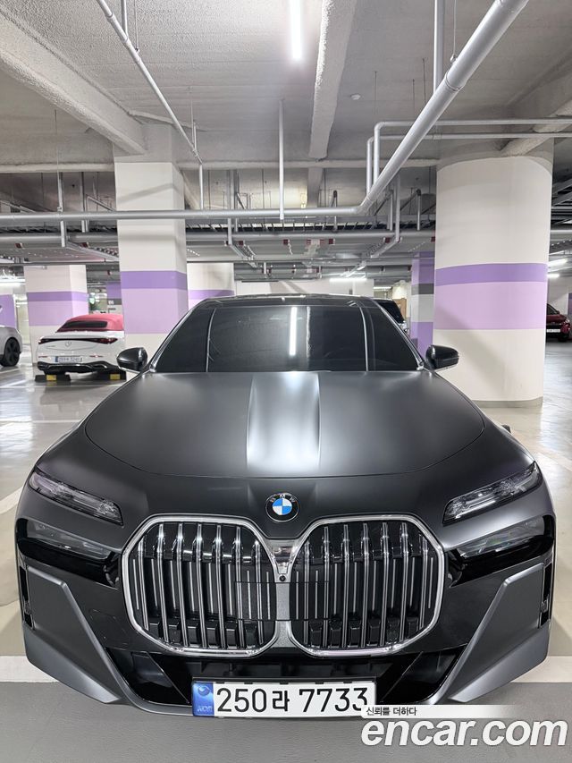 BMW 7-Series 740i sDrive M Sport — пробег 40 000 км — фото 3 из 5