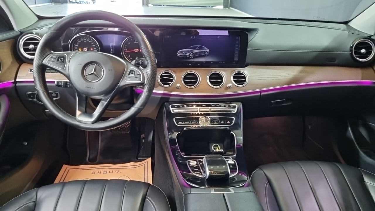 Mercedes-Benz E-Class из Кореи Encar