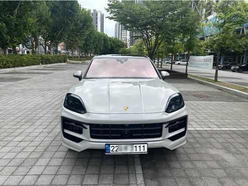 Porsche Cayenne 3.0 S E-Hybrid Coupe — пробег 26 000 км — фото 1 из 5