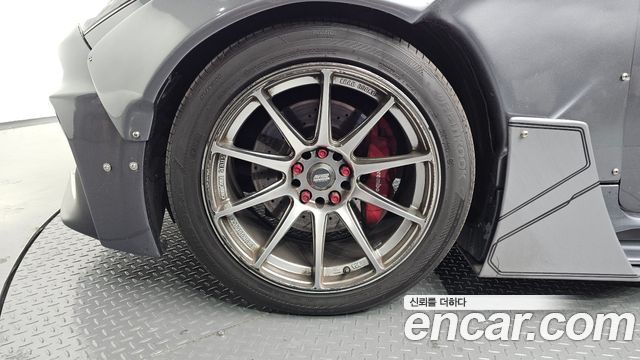 Hyundai Genesis из Кореи Encar