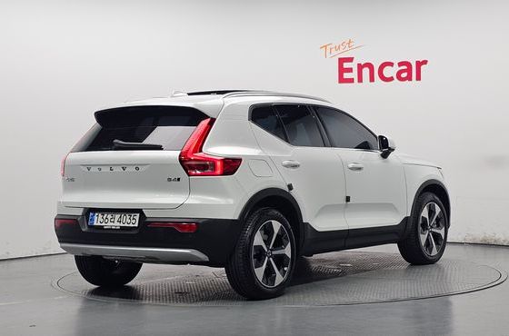 Volvo XC40 B4 Ultra Bright — пробег 5 092 км — фото 2 из 5