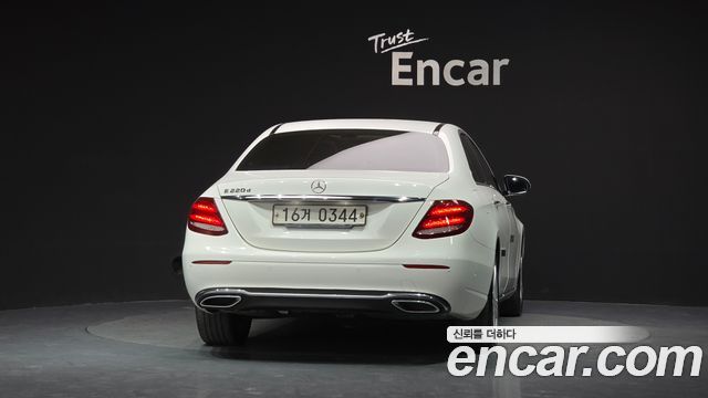 Mercedes-Benz E-Class из Кореи Encar