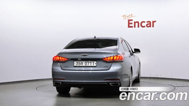 Hyundai Genesis из Кореи Encar