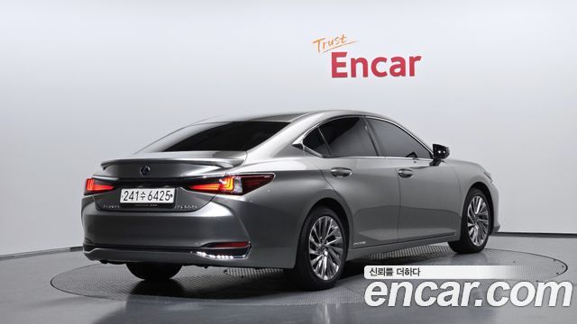 Lexus ES Executive — пробег 41 343 км — фото 2 из 5