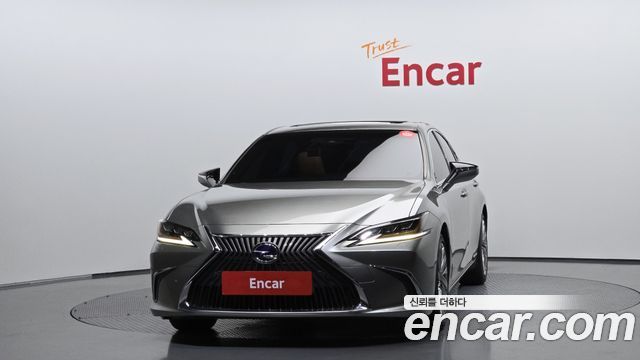 Lexus ES Executive — пробег 41 343 км — фото 3 из 5