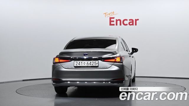 Lexus ES Executive — пробег 41 343 км — фото 4 из 5