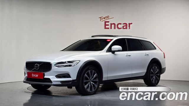 Volvo V90 B5 Pro AWD — пробег 132 222 км — фото 1 из 5