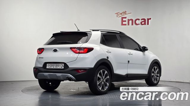 Kia Stonic из Кореи Encar