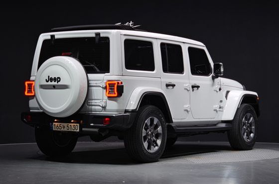 Jeep Wrangler 2.0 Overland Power Top 4Door — пробег 31 522 км — фото 2 из 5