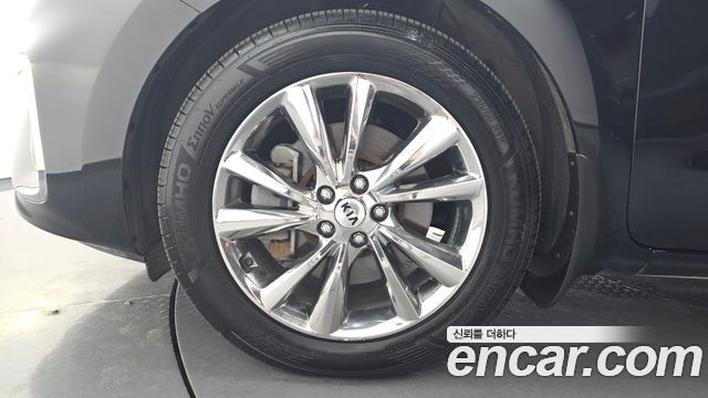 Kia Carnival Gasoline 7-Seater Limousine VIP — пробег 95 653 км — фото 5 из 5