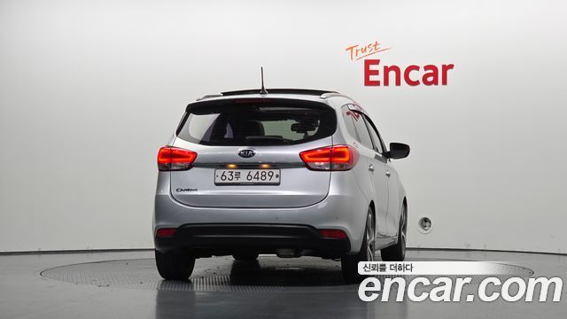 Kia Carens из Кореи Encar