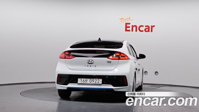 Hyundai Ioniq Q — пробег 132 843 км — фото 4 из 5