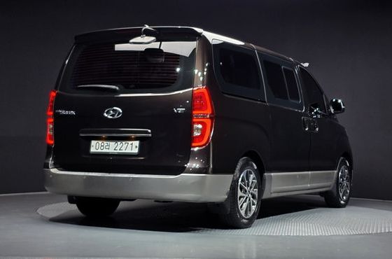 Hyundai Starex Urban 9-Seater Exclusive — пробег 37 190 км — фото 2 из 5