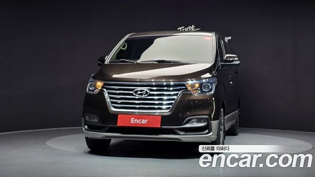 Hyundai Starex Urban 9-Seater Exclusive — пробег 37 190 км — фото 3 из 5