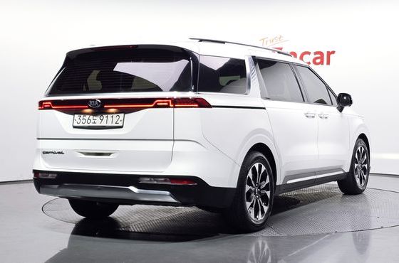 Kia Carnival Diesel 9-Seater Signature — пробег 63 296 км — фото 2 из 5