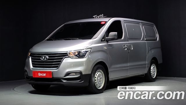 Hyundai Starex Van 3-Seater Style — пробег 85 261 км — фото 1 из 5