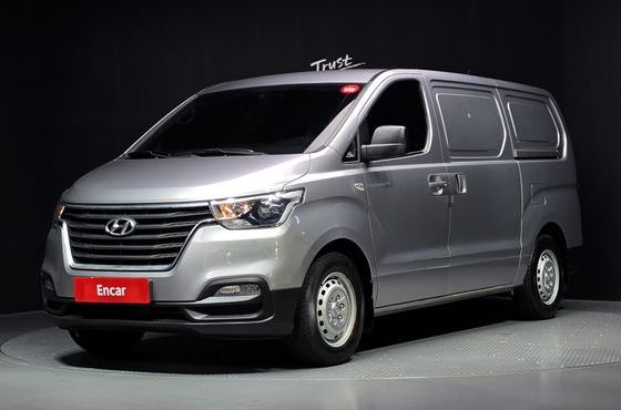 Hyundai Starex Van 3-Seater Style — пробег 85 261 км — фото 1 из 5