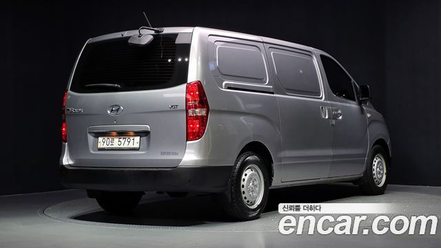 Hyundai Starex Van 3-Seater Style — пробег 85 261 км — фото 2 из 5