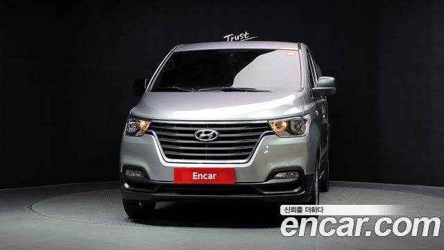 Hyundai Starex Van 3-Seater Style — пробег 85 261 км — фото 3 из 5