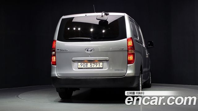 Hyundai Starex Van 3-Seater Style — пробег 85 261 км — фото 4 из 5