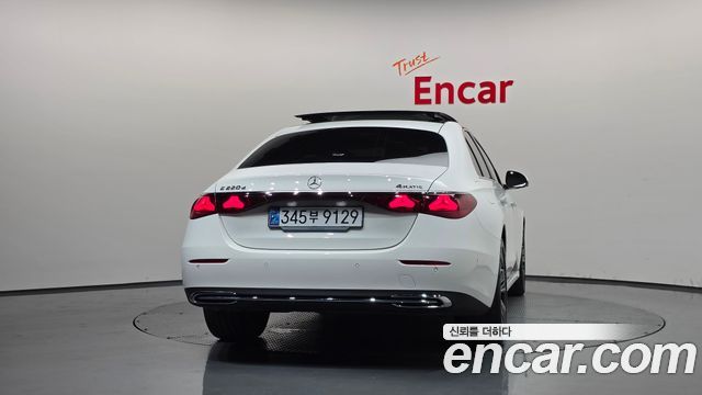 Mercedes-Benz E-Class из Кореи Encar