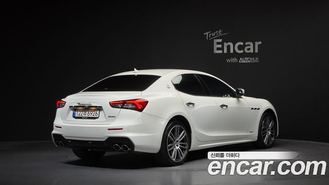Maserati Ghibli 2.0 Gransport 3rd — пробег 95 856 км — фото 2 из 5