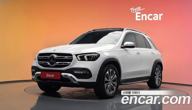 Mercedes-Benz GLE-Class GLE300d 4MATIC — пробег 112 229 км — фото 1 из 5