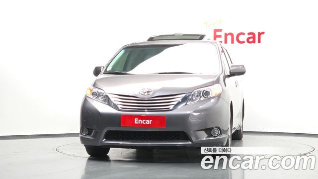 Toyota Sienna из Кореи Encar