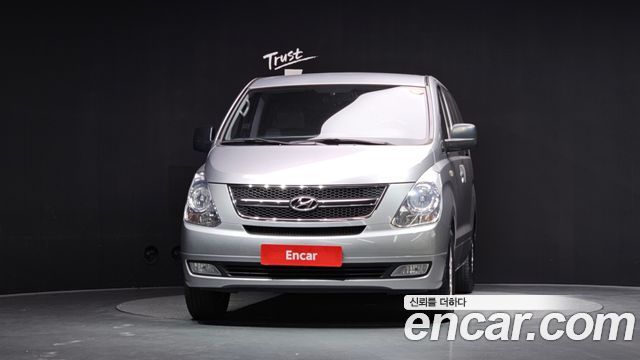 Hyundai Starex 12-Seater Wagon CVX Premium — пробег 180 080 км — фото 3 из 5