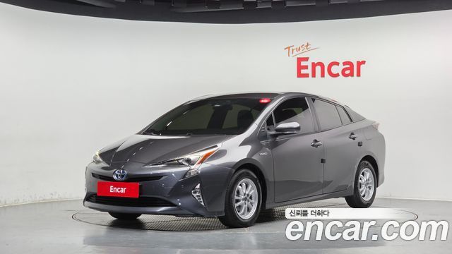 Toyota Prius 1.8 E — пробег 163 398 км — фото 1 из 5