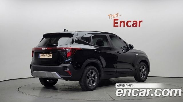 Kia Seltos из Кореи Encar