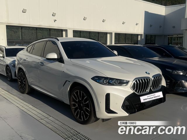 BMW X6 xDrive40i M Sport — пробег 15 415 км — фото 1 из 5
