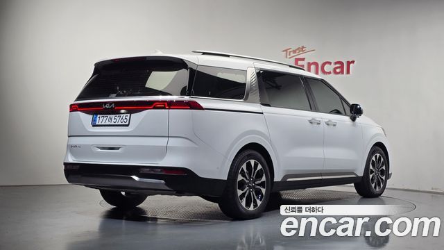 Kia Carnival Gasoline 7-Seater Signature — пробег 80 887 км — фото 2 из 5