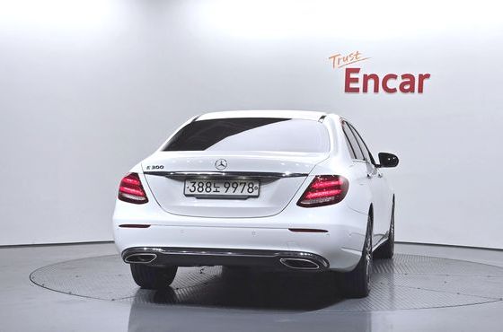 Mercedes-Benz E-Class E300 Avantgarde — пробег 77 133 км — фото 4 из 5