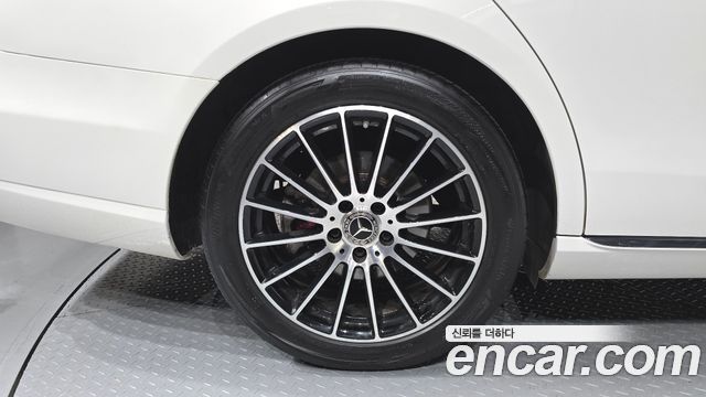 Mercedes-Benz E-Class E300 Avantgarde — пробег 77 133 км — фото 5 из 5
