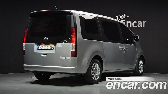 Hyundai Staria Cargo 5-Seater Modern — пробег 315 823 км — фото 2 из 5