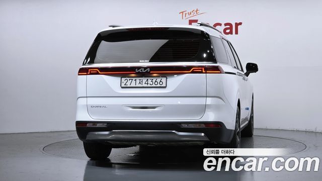 Kia Carnival Diesel 7-Seater Signature — пробег 45 051 км — фото 4 из 5