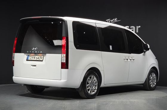 Hyundai Staria Tourer 11-Seater Modern — пробег 34 034 км — фото 2 из 5