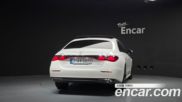 Mercedes-Benz E-Class из Кореи Encar
