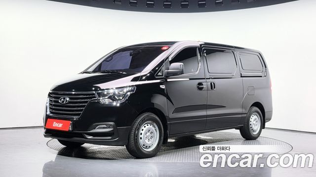 Hyundai Starex Van 3-Seater Style — пробег 106 128 км — фото 1 из 5