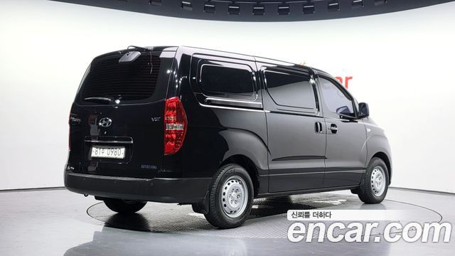 Hyundai Starex Van 3-Seater Style — пробег 106 128 км — фото 2 из 5