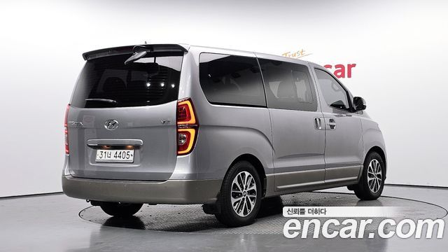 Hyundai Starex Urban 9-Seater Exclusive — пробег 96 521 км — фото 2 из 5