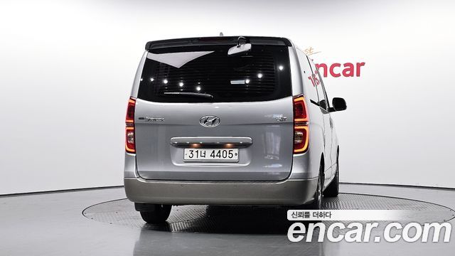 Hyundai Starex Urban 9-Seater Exclusive — пробег 96 521 км — фото 4 из 5