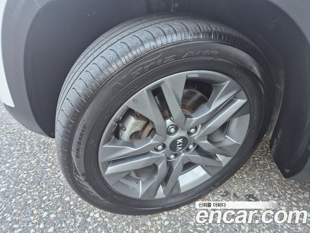 Kia Seltos из Кореи Encar