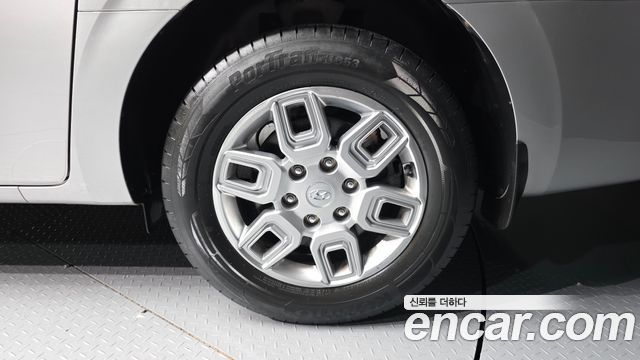 Hyundai Staria из Кореи Encar