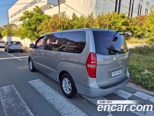 Hyundai Starex 12-Seater Wagon CVX Deluxe — пробег 222 085 км — фото 4 из 5