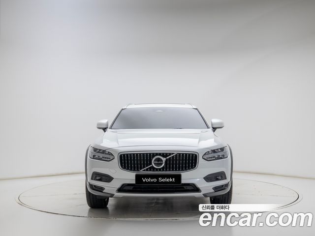 Volvo V90 B5 Ultra AWD — пробег 10 905 км — фото 3 из 5